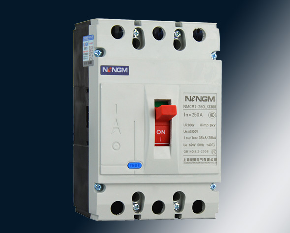 NMCM1系列塑料外殼式斷路器（以下簡(jiǎn)稱(chēng)斷路器），額定絕緣電壓為800V．適用于交流50Hz．額定工作電壓至690V．額定工作電流從10A至1250A的配電網(wǎng)絡(luò)…